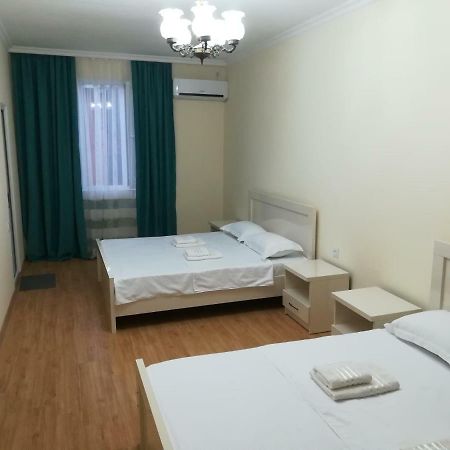 מלון קובולטי West House מראה חיצוני תמונה