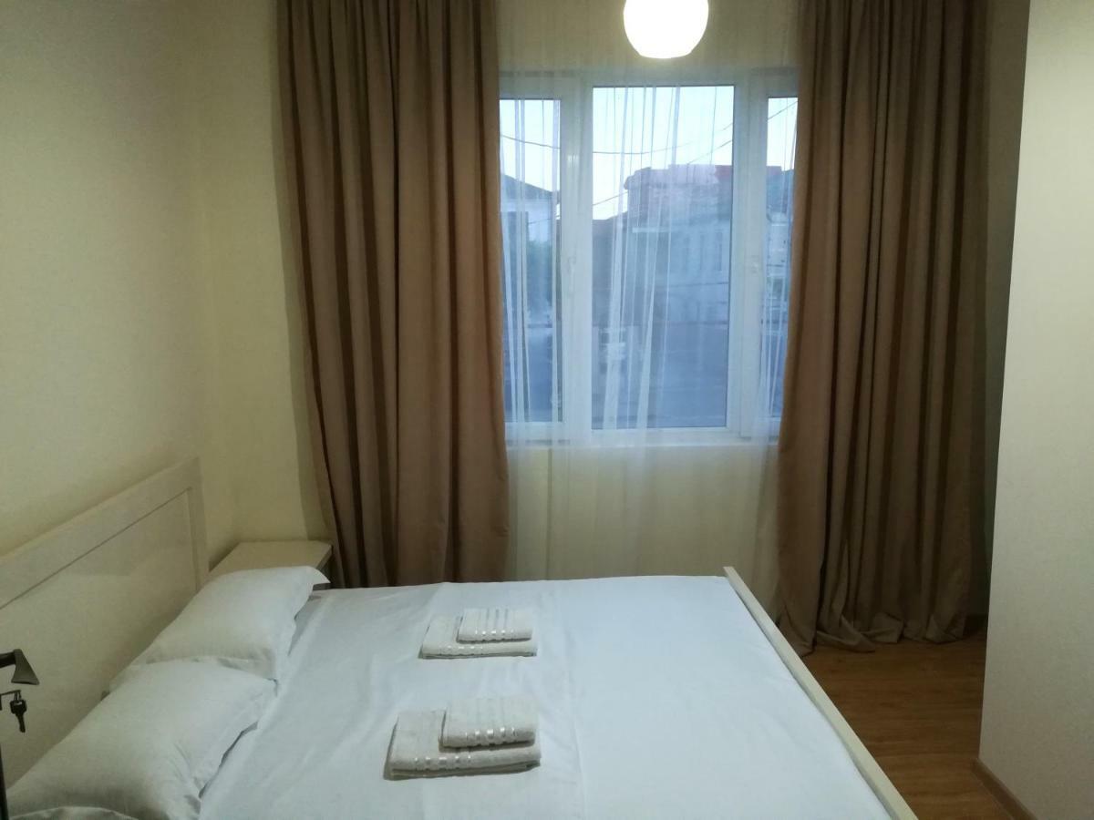 מלון קובולטי West House מראה חיצוני תמונה