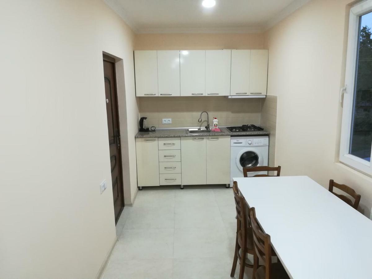 מלון קובולטי West House מראה חיצוני תמונה