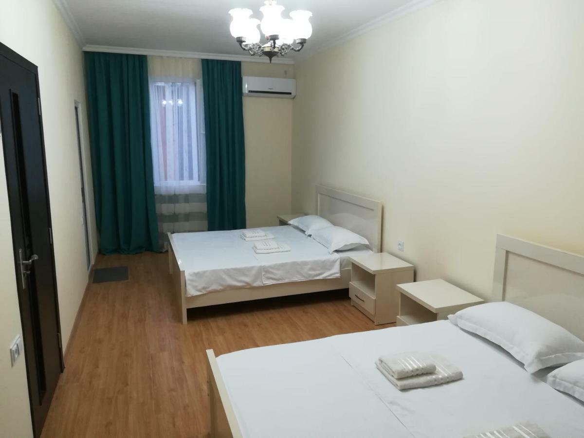 מלון קובולטי West House מראה חיצוני תמונה