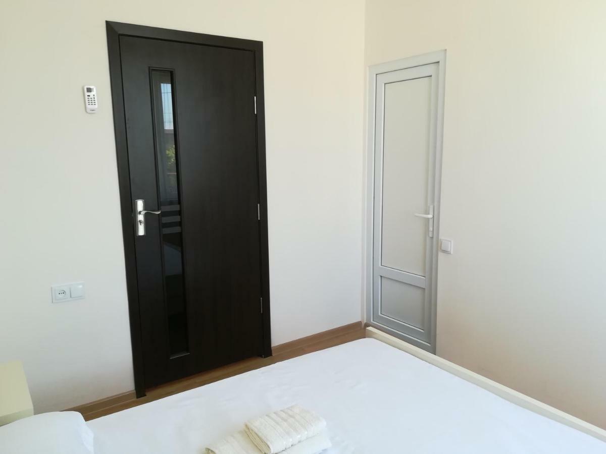 מלון קובולטי West House מראה חיצוני תמונה